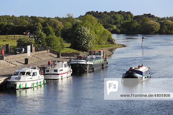 Boats on the Shannon River  Shannonbridge  County Offaly  Leinster  Republic of Ireland  Europe