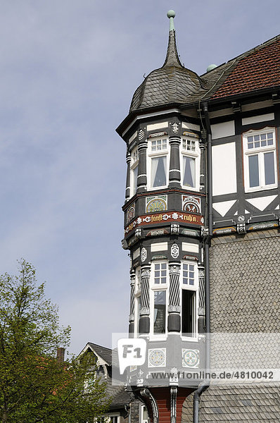 Fachwerkhaus mit Erker in Goslar  Niedersachsen  Deutschland  Europa