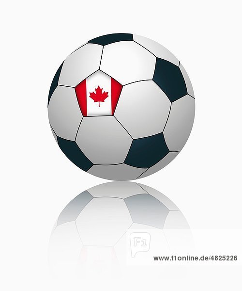 Kanadische Flagge auf Fußball  Nahaufnahme