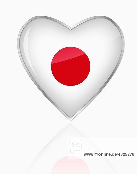 Japanische Flagge in Herzform auf weißem Hintergrund