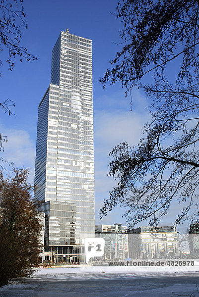 Kölnturm  moderne Architektur im Mediapark  Köln  Rheinland  Nordrhein-Westfalen  Deutschland  Europa