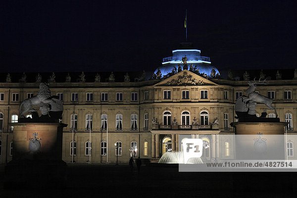 Neues Schloss bei Nacht  Schlossplatz  Landeshauptstadt Stuttgart  Baden-Württemberg  Deutschland  Europa