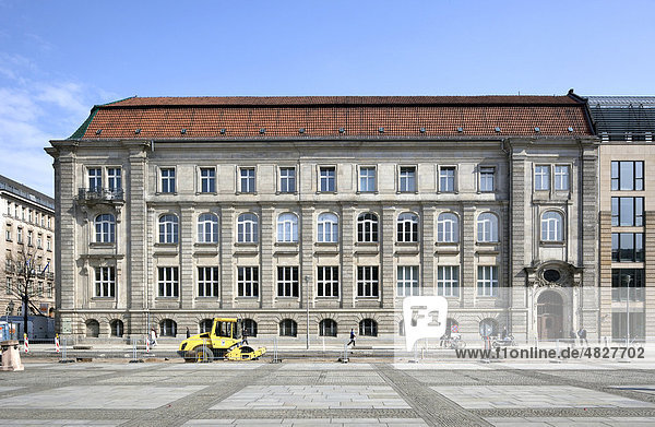 Ehemalige Akademie der Wissenschaften der DDR  Gendarmenmarkt  Berlin-Mitte  Berlin  Deutschland  Europa