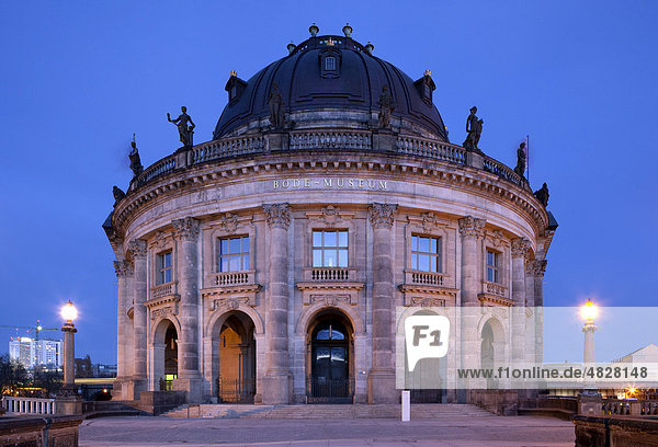 Bodemuseum auf der Museumsinsel  Berlin-Mitte  Berlin  Deutschland  Europa