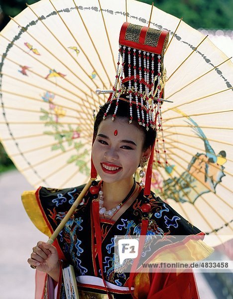 Asien  Asian  China  Chinesisch  Kostüm  Kopfschmuck  Holiday  Landmark  Sonnenschirm  Menschen  Tourismus  Reisen  Sonnenschirm  Urlaub  Frau