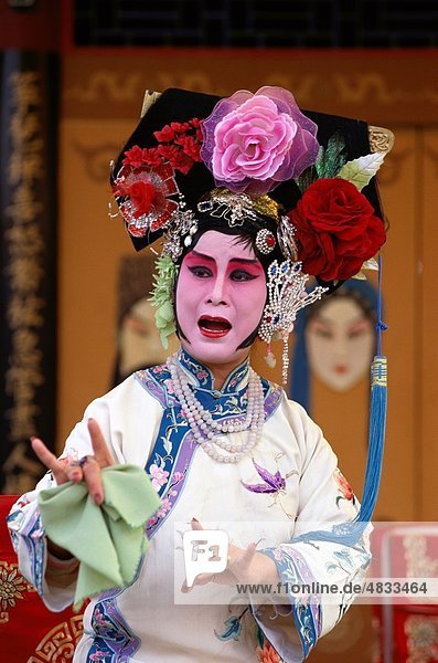 Asien  Asien  China  Chinesisch  chinesische Oper  Kostüm  Kopfschmuck  Urlaub  Landmark  Oper  Menschen  Performance  Performer  Theate
