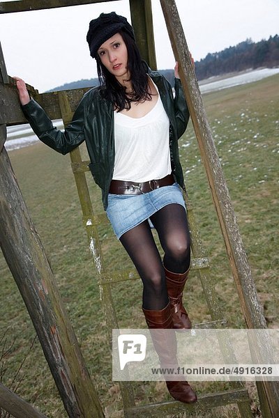 junge Frau junge Frauen Pose