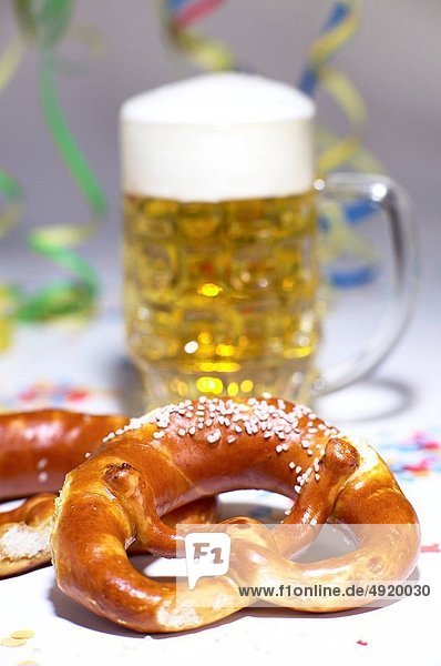 bavarian octoberfest specialties  light beer and pretzel
