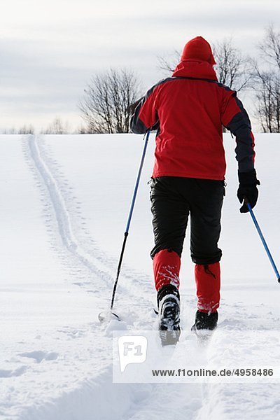 Eine männliche Skifahrer  Norrland  Schweden.