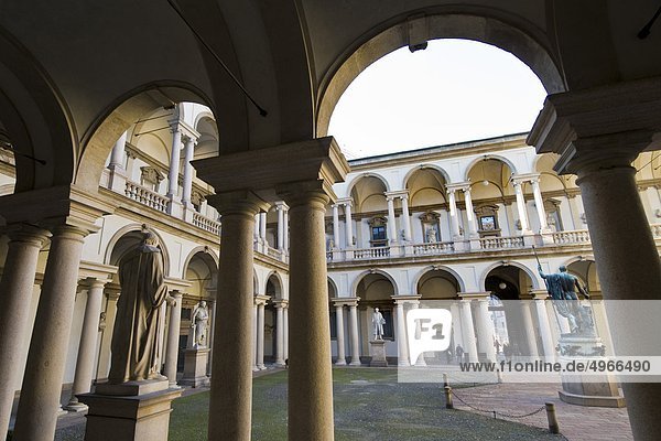 Italien  Lombardei  Mailand  Brera Kunstakademie  Hof