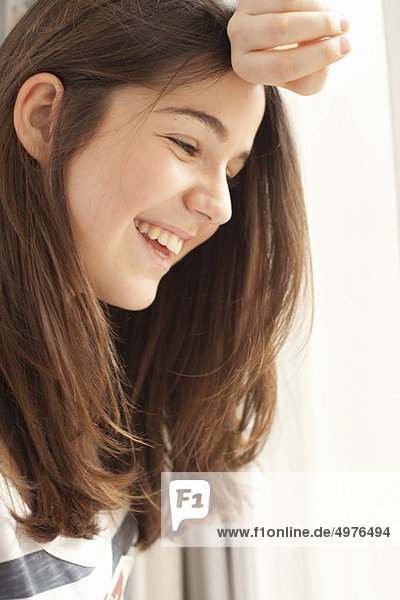 Portrait  Jugendlicher  lächeln  Mädchen