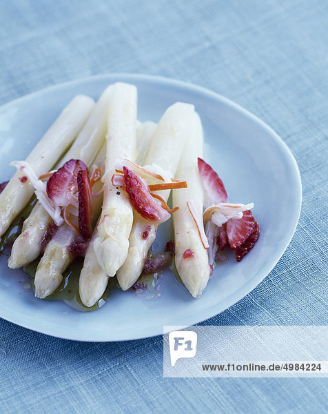 White asparagus with strawberries and crab meat