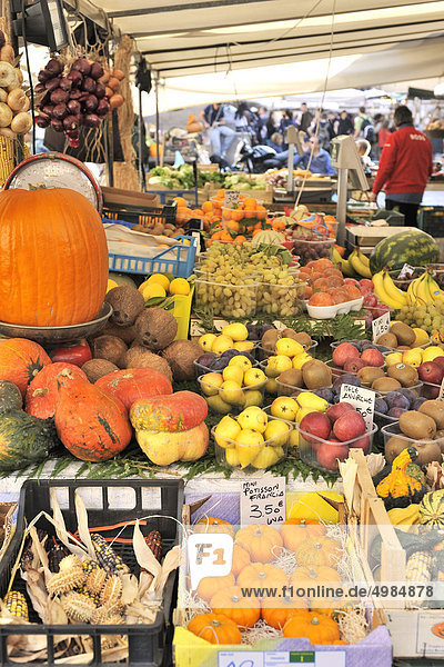 Obst- und Gemüsemarkt stall in Italien
