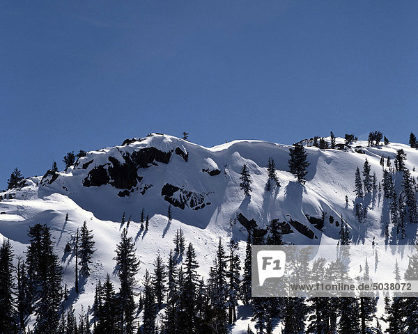Verschneite Ridge über Carson Pass  Kalifornien  USA