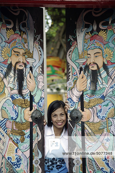 Thailand Bangkok Temple Wat Pho thai woman