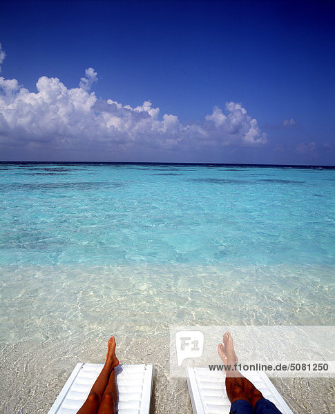 Malediven  Blue Lagoon  paar entspannenden am Strand