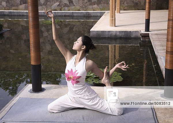 Yoga in Gruppe im brillante Resort and Spa in Kunming  Yunnan Province  China