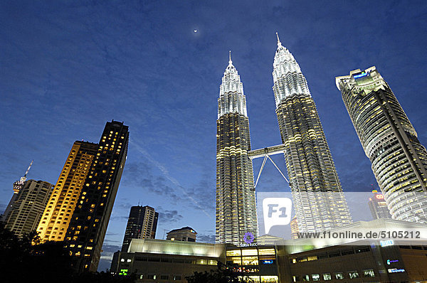 Malaysia  Kuala Lumpur  Petronas Towers