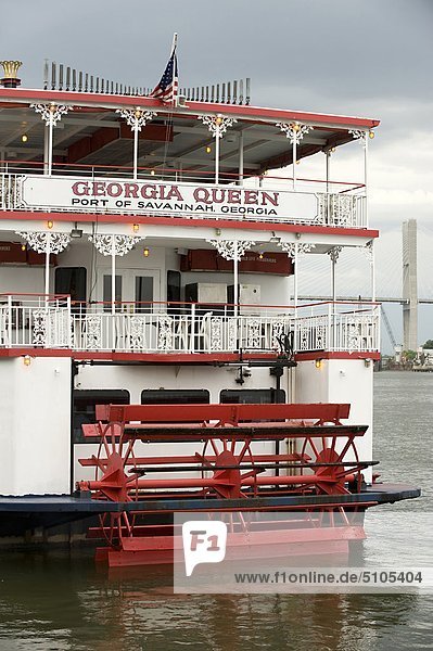Usa  Georgia  Savannah  Savannah River  Georgia Queen cruise ship