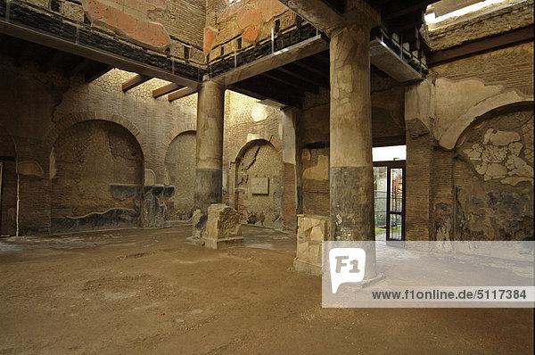 Campania  Ercolano  die römischen Ruinen  Interieur des römischen villa