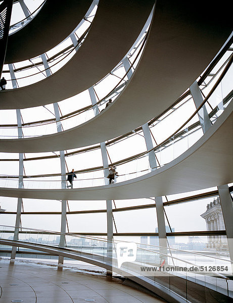 Neue zusätzlich zu historischen Reichstagsgebäude in Berlin  Deutschland
