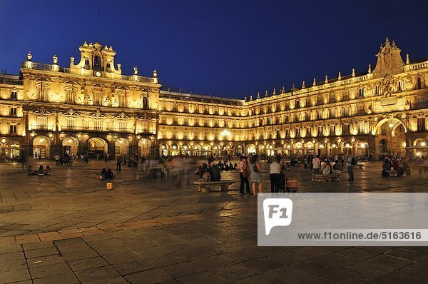 Europe  Spain  Castile and Leon  Salamanca  View of Plaza Mayor with city square at night