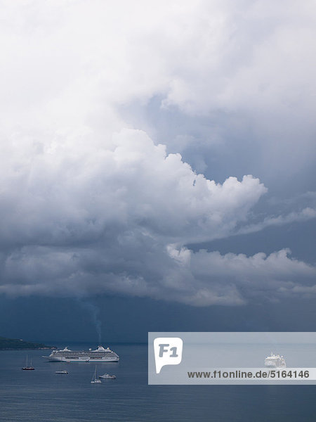 Southern Italy  Amalfi Coast  Piano di Sorrento  View of storm clouds and cruiseliners at sea