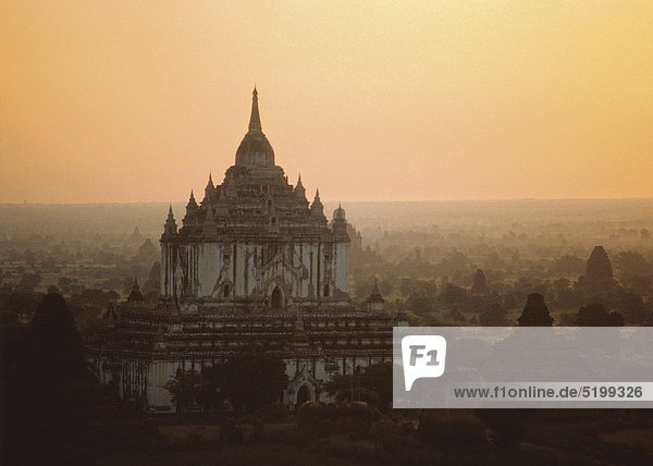 Pagode Thatbyinnuyu  Bagan  Myanmar