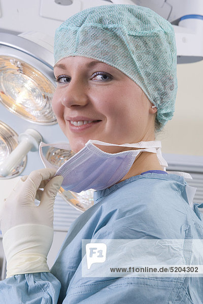 Anästhesistin im Operationssaal