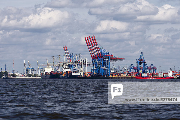 Containerterminal Burchardkai   Hamburger Hafen  Hamburg  Deutschland  Europa