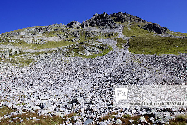 Scree slope on the Sustenpass  2224m  Canton Uri  Switzerland  Europe