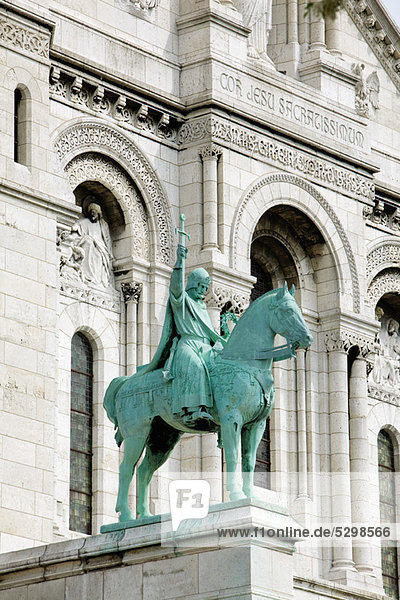Reiterstandbild in Sacre Coeur Montmartre Paris Frankreich