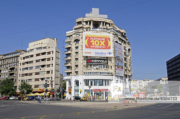 Einkaufszentrum  Werbung  Piata Unirii Platz  Bukarest  Rumänien  Osteuropa  ÖffentlicherGrund