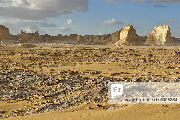 Kalksteinformationen  Weiße Wüste  Oase Farafra  Libysche Wüste  Ägypten  Afrika