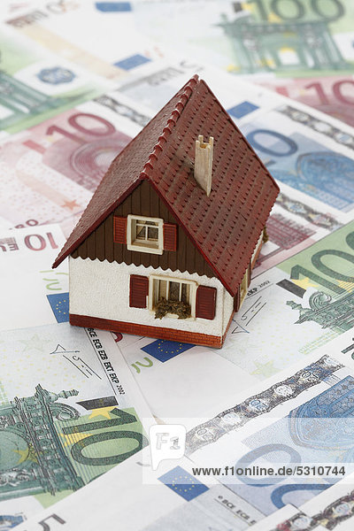 stehend Wohnhaus Modell Bank Kreditinstitut Banken Euro Miniatur