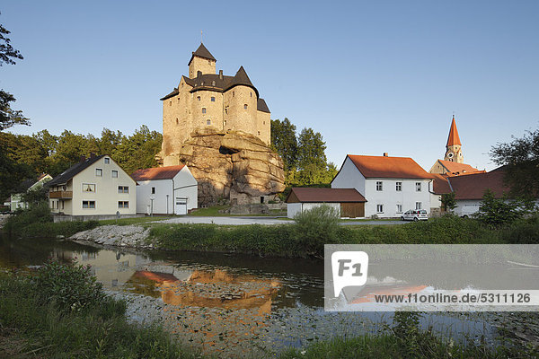 Burg Falkenberg  Waldnaab  Oberpfalz  Bayern  Deutschland  Europa  ÖffentlicherGrund
