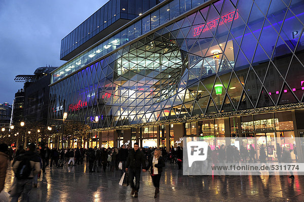 Modern architecture in the evening  MyZeil shopping centre on The Zeil street  Frankfurt am Main  Hesse  Germany  Europe