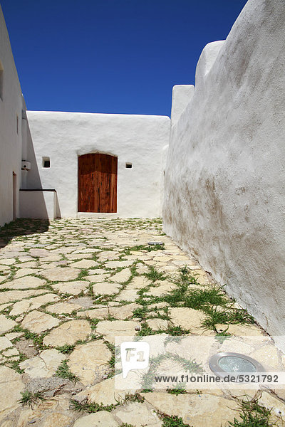 Typisches Landhaus  traditionelle Architektur  Ibiza  Spanien  Europa