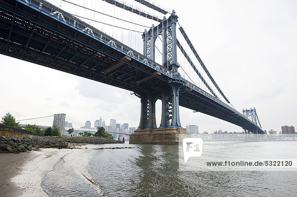 Manhattan Bridge  Brooklyn Heights  New York  USA