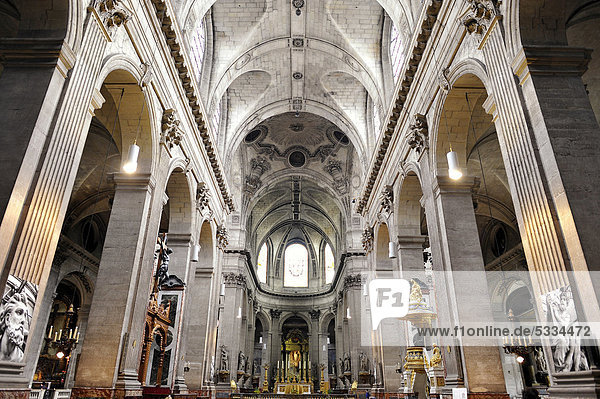 Langhaus und Altar  katholische Pfarrkirche Saint-Sulpice de Paris  Saint-Germain-des-PrÈs  Paris  Frankreich  Europa