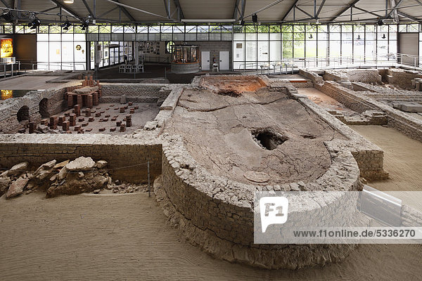 Kleine Thermen, römische Ausgrabungsstätte, Archäologischer Park