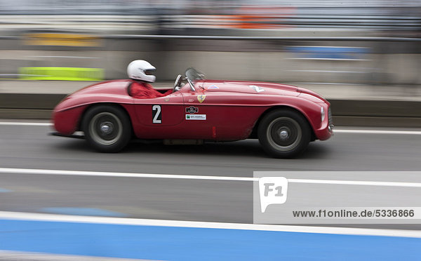 Altes Rennauto Beim Oldtimer Grand Prix 2011 Auf Dem Nurburgring Rheinland Pfalz Deutschland Europa Altes Rennauto Beim Oldtimer Grand Prix 2011 Auf Dem Nurburgring Rheinland Pfalz Deutschland Europa