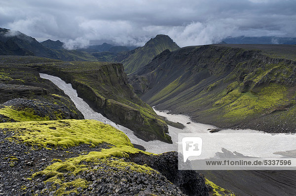 Am Pass Fimmvör_uh·ls  _Ûrsmörk oder Thorsmörk  isländisches Hochland  Südisland  Island  Europa