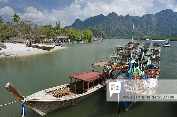 Fischerboote  Fischerdorf Ao Tha Len  Krabi  Thailand  Asien
