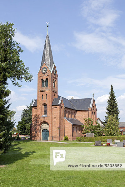 Kirche  Kapern  Naturpark Elbufer-Drawehn  Niedersachsen  Deutschland  Europa