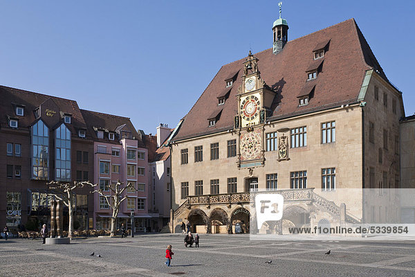 Rathaus mit astronomischer Uhr  Marktplatz  Heilbronn  Baden-Württemberg  Deutschland  Europa