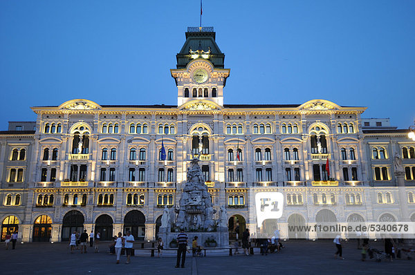 Italy  Friuli  Trieste  Piazza Unit‡ d'Italia and the City Hall building at dusk