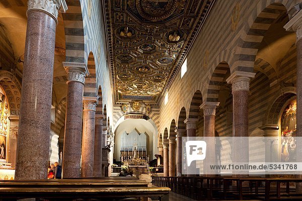 Italien  Toskana  Volterra  Innere der Santa Maria Assunta