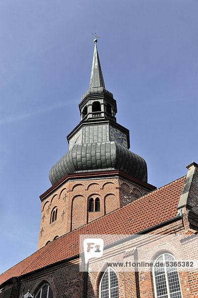 Kirche St. Cosmae et Damiani  Baubeginn Mitte 13. Jahrhundert  Hansestadt Stade  Niedersachsen  Deutschland  Europa