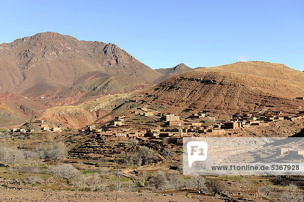 Dorf am Tizi-n-Tichka-Pass  Hoher Atlas  Marokko  Maghreb  Nordafrika  Afrika